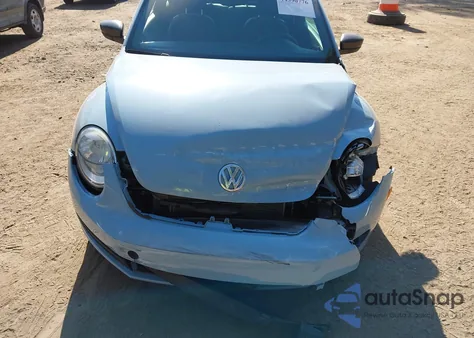 2015 Volkswagen Beetle 1.8T Fleet Edition z USA, uszkodzony, nr VIN 3VWF17AT0FM654895